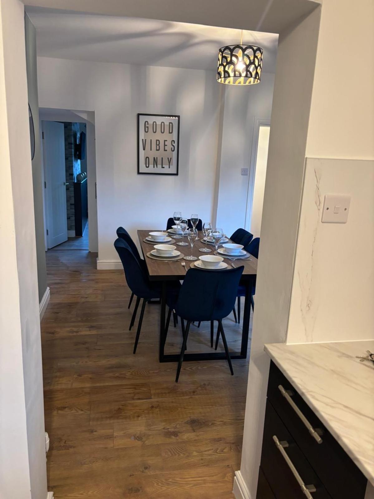Stunning House - Sleeps 7 - 5 Mins Walk To Lincoln High Street - Parking - Wifi Villa Ngoại thất bức ảnh